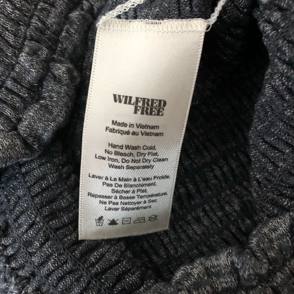 Aritzia Dress in XS - Picture 3 of 4